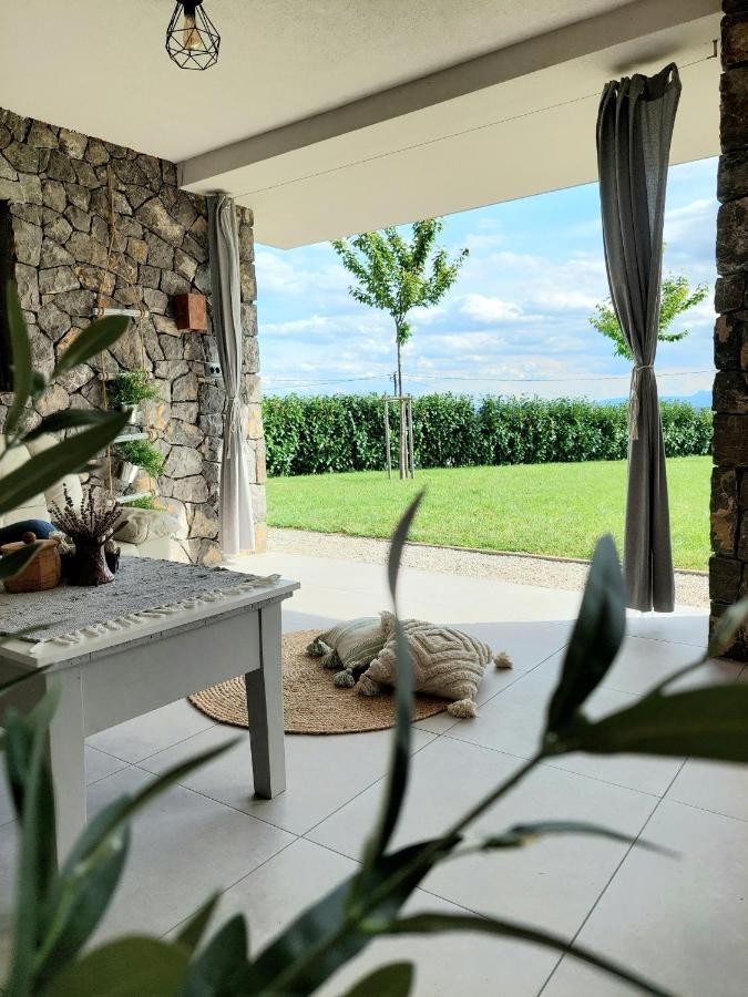 Semic Vineyard Cottage Lan Na Hribu מראה חיצוני תמונה