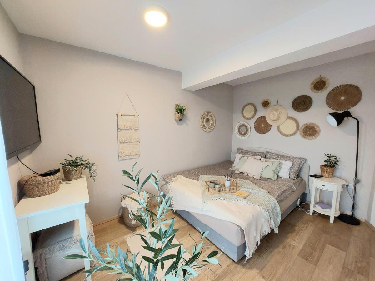 Semic Vineyard Cottage Lan Na Hribu מראה חיצוני תמונה
